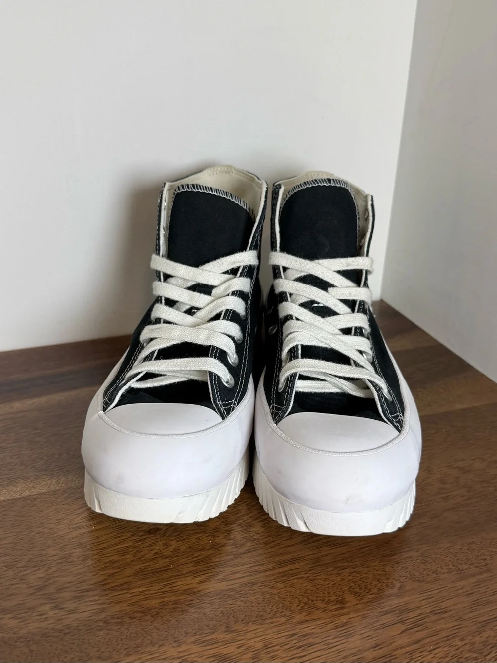 Converse Chuck Taylor All Star Lugged 2.0 Platform High Tops Black Women’s 9